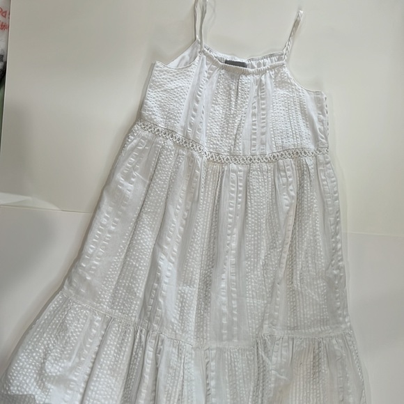 Place Sleeveless white dress - Picture 2 of 4